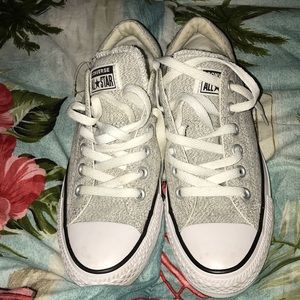 Converse Tennis Shoes